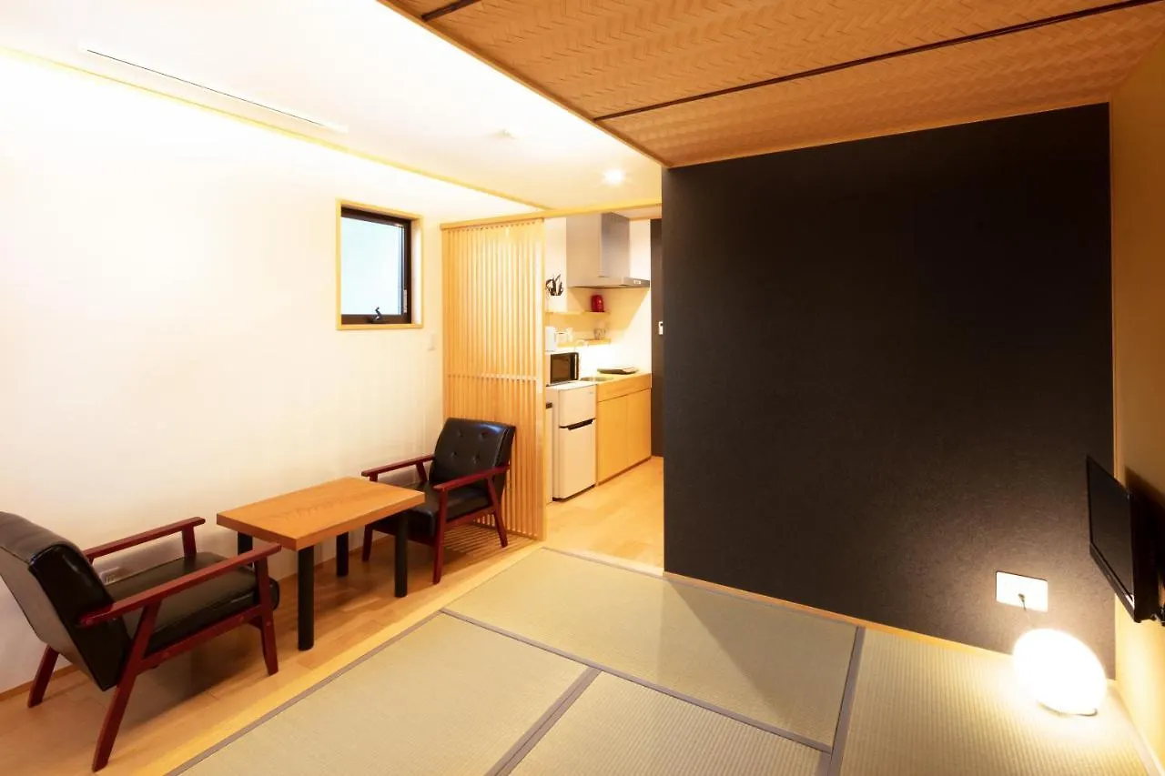 Apartment カモンイン 東寺道